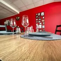Logements équipés à Onnaing avec espace Balneo en OPTION proche Toyota, autoroute et Valenciennes โรงแรมในOnnaing