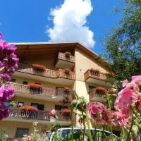 Cimon Dolomites Hotel, hotel di Predazzo
