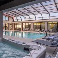 Kyriad Prestige Lyon Est - Saint Priest Eurexpo Hotel and SPA, hotel Saint-Priest-ben