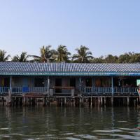 Firefly Guesthouse, hotel in Koh Rong Island