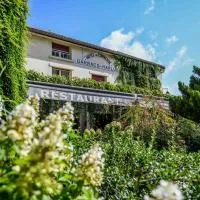 Viesnīca Logis Hôtel le Commerce- Darracq pilsētā Amou