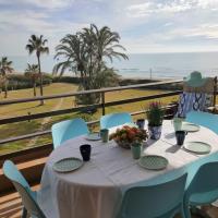 Relaxing Seafront Apartment Gav&agrave; 20 Min from BCN, hotel i Gav&agrave;
