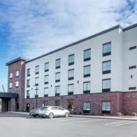 Cobblestone Hotel & Suites - Janesville, khách sạn ở Janesville