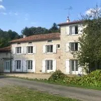 Moulin sous la Vergne, hotel a Nanteuil-en-Vallée