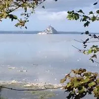Entre Mont St Michel et Merveille、Vainsのホテル