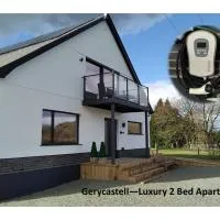Gerycastell Luxury Holiday Apartment with Stunning Views & EV Station Point – hotel w mieście Carmarthen