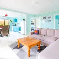 Kiwi Call Cottage, хотел в Кайтая