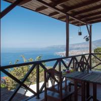 CASAS EN FINCA ECOLÓGICA EL BICLEN, NATURALEZA, CALMA Y VISTAS al MAR,