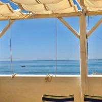 Casa en primera linea de playa con vistas al mar