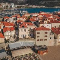 R club Apartments Old Town Budva, отель в Будве, в районе Старый город Будвы