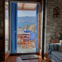 Cozy cottage with shared pool at Marchello Beach, khách sạn ở Agia Irini Paros