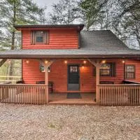 Modern Cabin w/ Deck in the Blue Ridge Mountains!, hotel sa Blairsville