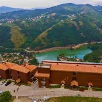 Sera Lake Resort Hotel Spa & Aparts, hotell i Trabzon
