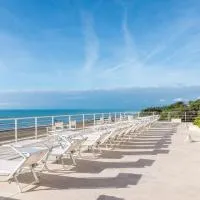 Hotel Alta La Vista, מלון במרינה די קסטנייטו קרדוצ'י