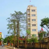 Nam Long Plus Hotel، فندق في دونغ هوي