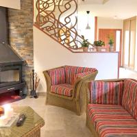 4 bedrooms house with terrace and wifi at Cretas