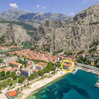 TORETA Apartment - city center, beachfront, Hotel in Omi&scaron;