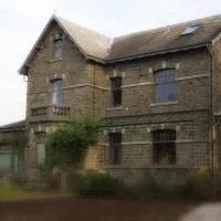 L'Ancienne Poste - chambres d'hôtes et table de dégustation、Marloieのホテル
