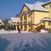 Willa Rosa, hotel a Kajetany