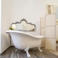 Corte Pietrantica - Charming Rooms & Suites, hotell i Giovinazzo