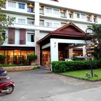 Nana Buri Hotel, hotelli kohteessa Chumphon
