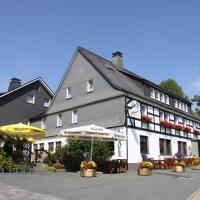 Ferienwohnungen Landgasthof Gilsbach, hotelli kohteessa Winterberg alueella Langewiese