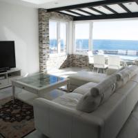 Luxury Puerto Banus Penthouse With Parking & WI-FI, hotel in Puerto Banus, Marbella
