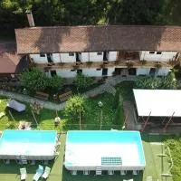 Pensiunea Serbeca, hotel in Broşteni