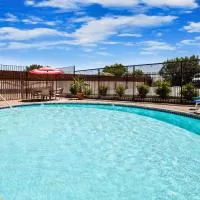 Days Inn & Suites by Wyndham Antioch – hotel w mieście Antioch