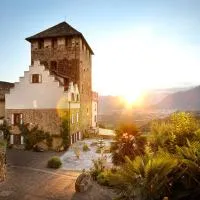 Schloss Hotel Korb, hotelli kohteessa Appiano sulla Strada del Vino