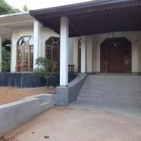 The Golden Residence, готель у місті Кегалле