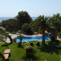 BUNGALOW-PARK LAS DOS TARTANAS, Hotel in Vandell&ograve;s i l&rsquo;Hospitalet de l&rsquo;Infant