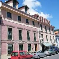 Hotel Nueva Allandesa, khách sạn ở Pola de Allande