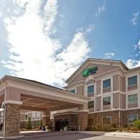 Holiday Inn Express Hotel and Suites Ada by IHG, hotel en Ada