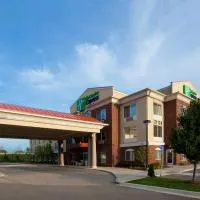 Holiday Inn Express & Suites Detroit - Farmington Hills by IHG, хотел в Northville