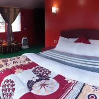 LAMA HOTEL - HIMALAYAN BURGER Experience the best stay in EVEREST with an unforgettable Mountain Flight, hotel u gradu Lukla