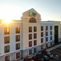 Holiday Inn Express and Suites Batavia by IHG، فندق في باتافيا