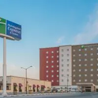 Holiday Inn Express & Suites Silao Aeropuerto Terminal by IHG, hotel u gradu Silao