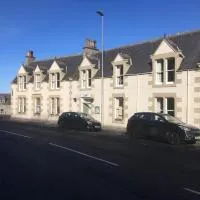 The Royal Oak Hotel, hotel di Cullen