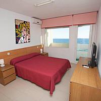 Apartamento con vistas al mar primera linea playa Matalascañas, hotel in Matalascañas