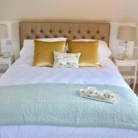 The Old Doctors Retreat- Near Soho Farmhouse, hotel in Sandford Saint Martin