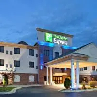 Holiday Inn Express Rolla by IHG، فندق في رولا
