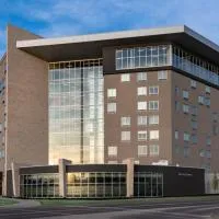 Staybridge Suites - Saskatoon - University by IHG, hotelli kohteessa Saskatoon