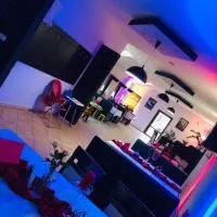 Motel-Restauracja Ballaton، فندق في Chustki