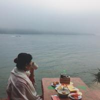 Baan Dongsak River view, hotel in Sangkhla Buri