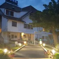 Hotel Restaurant Le Traineau, hotel em Clelles