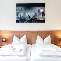 Hotel Fresh INN: Unterhaching şehrinde bir otel