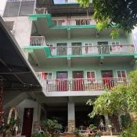 First Baby Bytes Guest House, hotel i Lazi