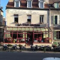 Pub vauban terreaux – hotel w mieście Avallon