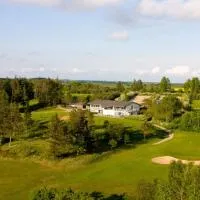Hjarbæk Fjord Golfcenter, hotel i Skals